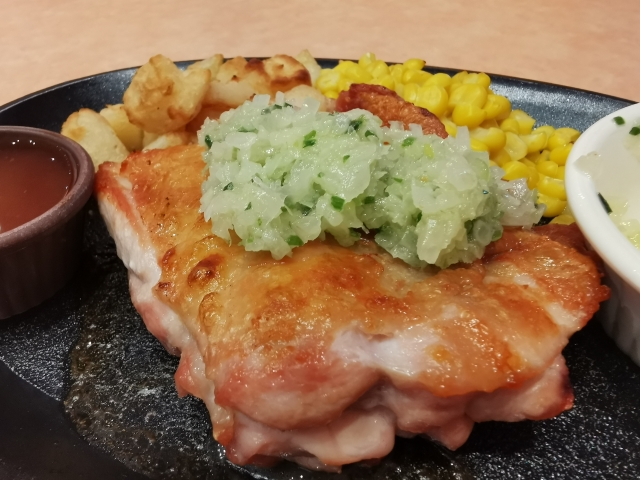 チキンソテー